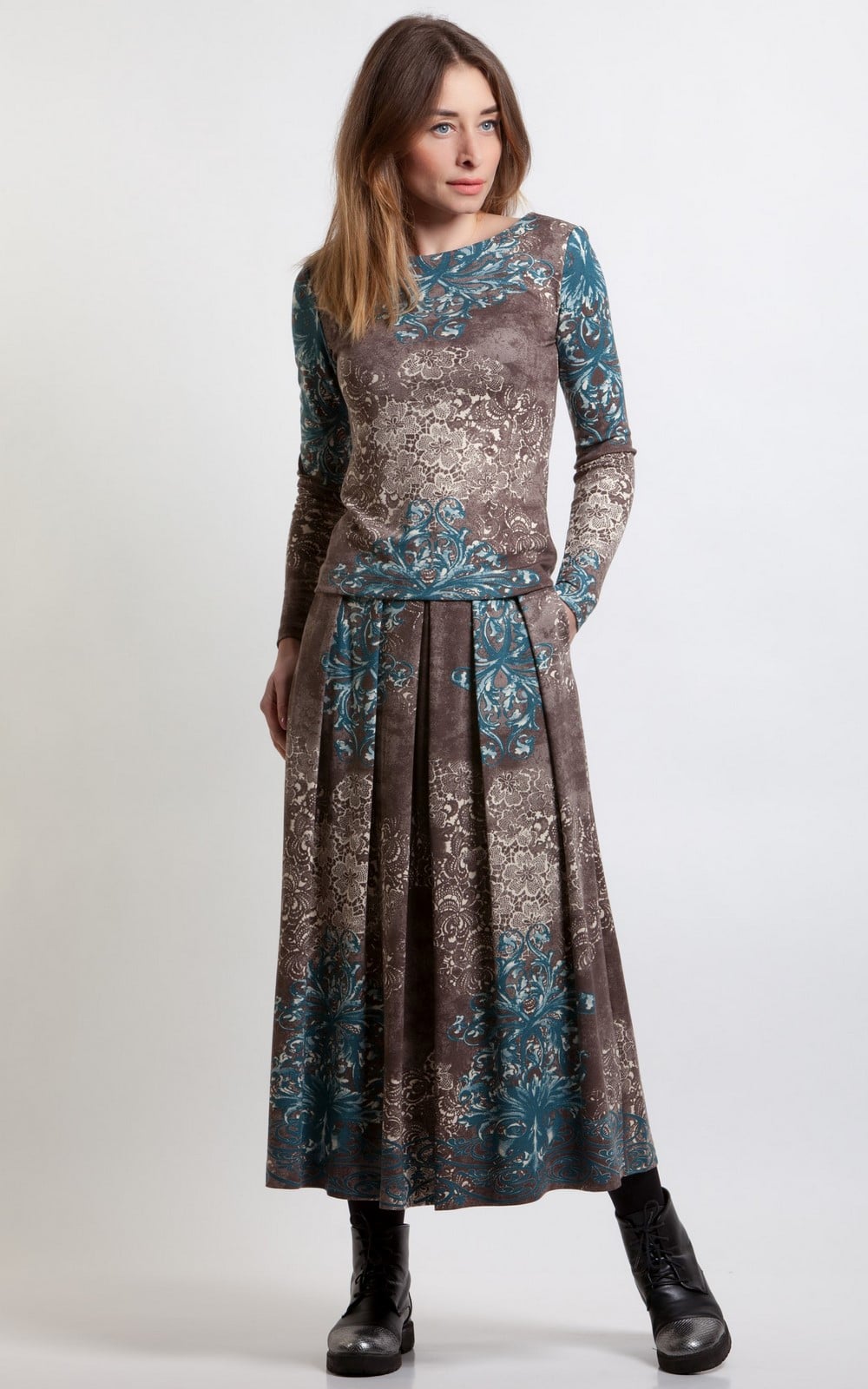 IKDIENAS  brūna KLEITA Magnolica