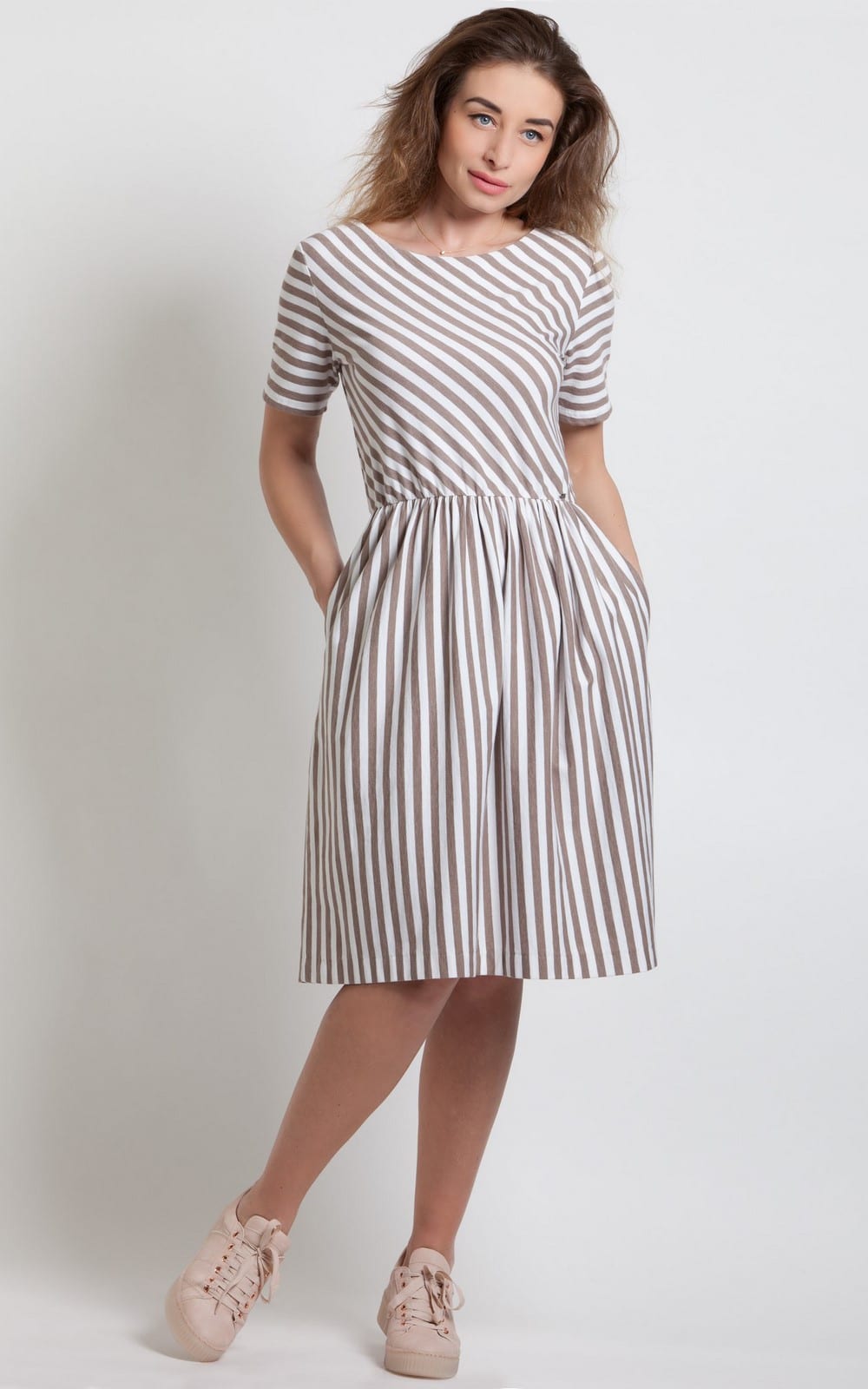 DIVDAĻĪGs PELDKOSTĪMS AR FORMĒTIEM BANDO- KAUSIŅIEM, BEZ STIEPLĪTĒM Magnolica