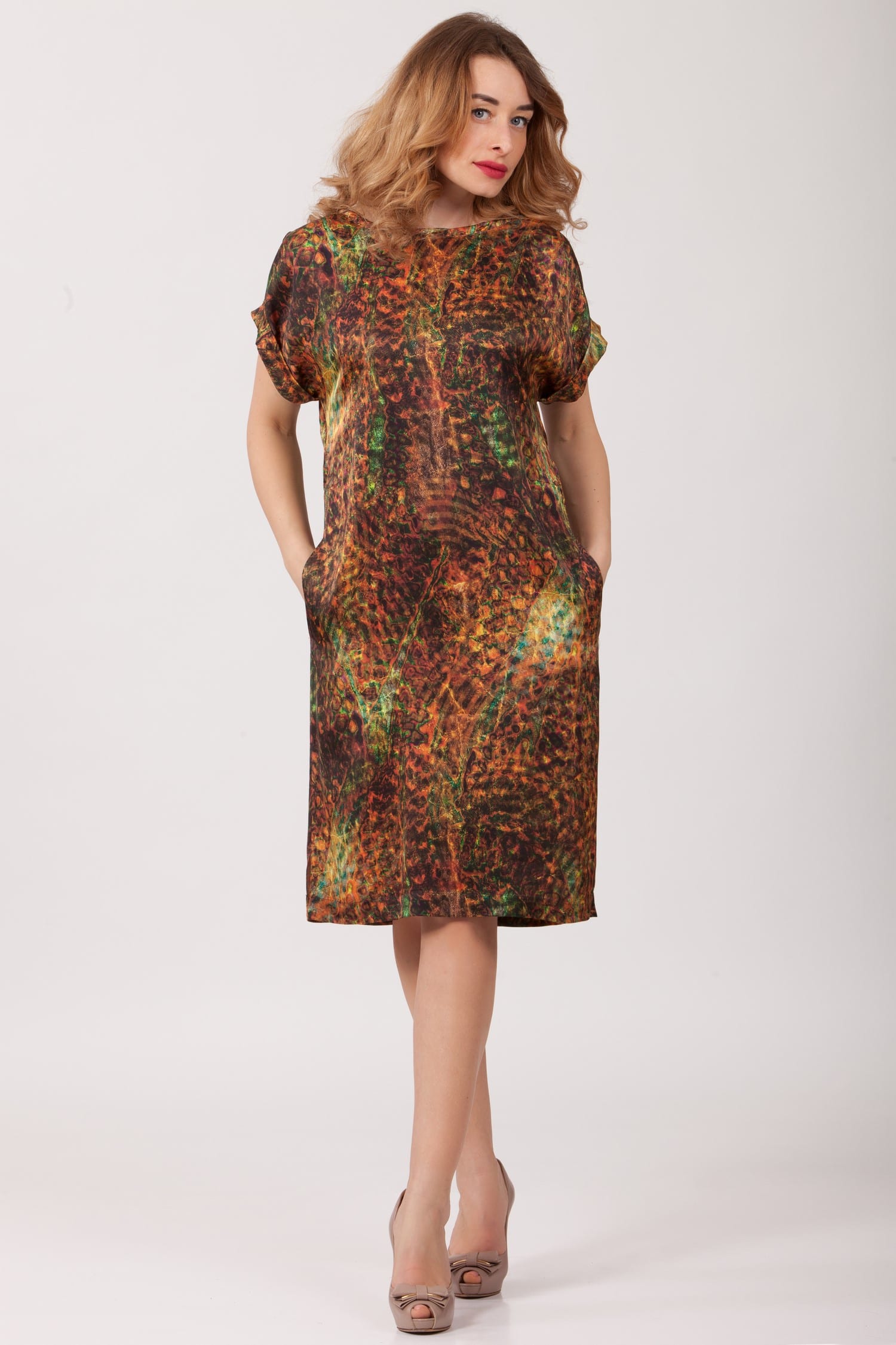 IKDIENAS SILTA KLEITA MELNA KRĀSA Magnolica