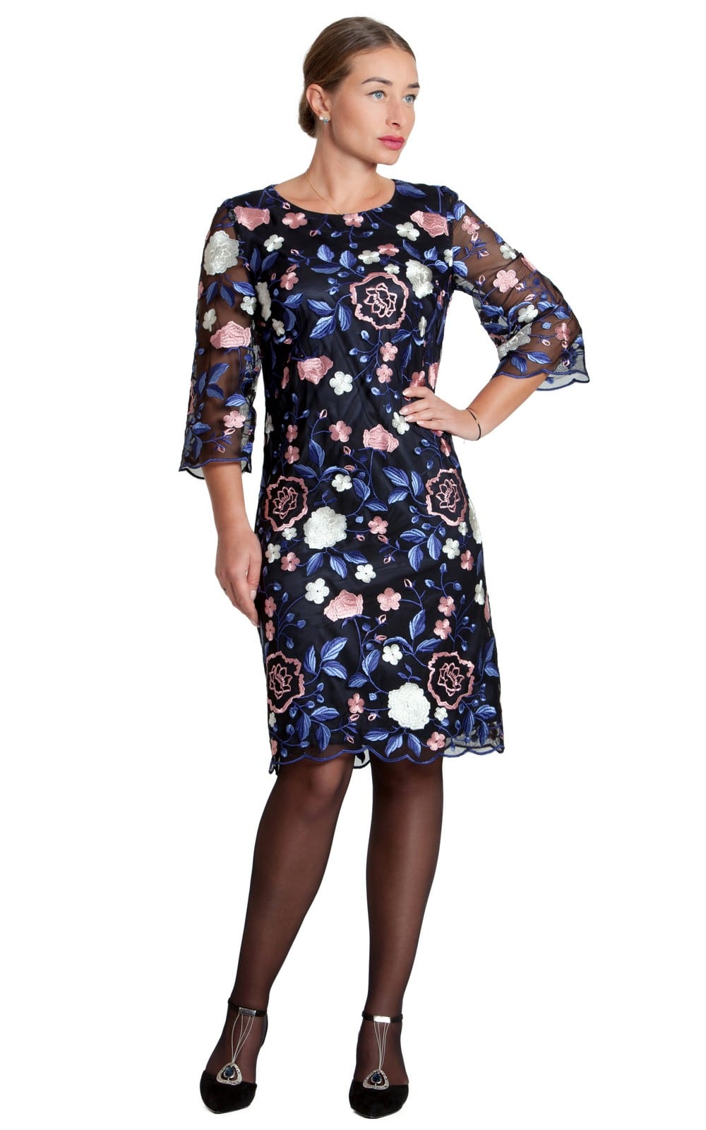 PELDKOSTĪMS AR ATVĒRTU MUGURU UZ PLATĀM LENCĪTĒM, BĒŠĀ KRĀSĀ Magnolica