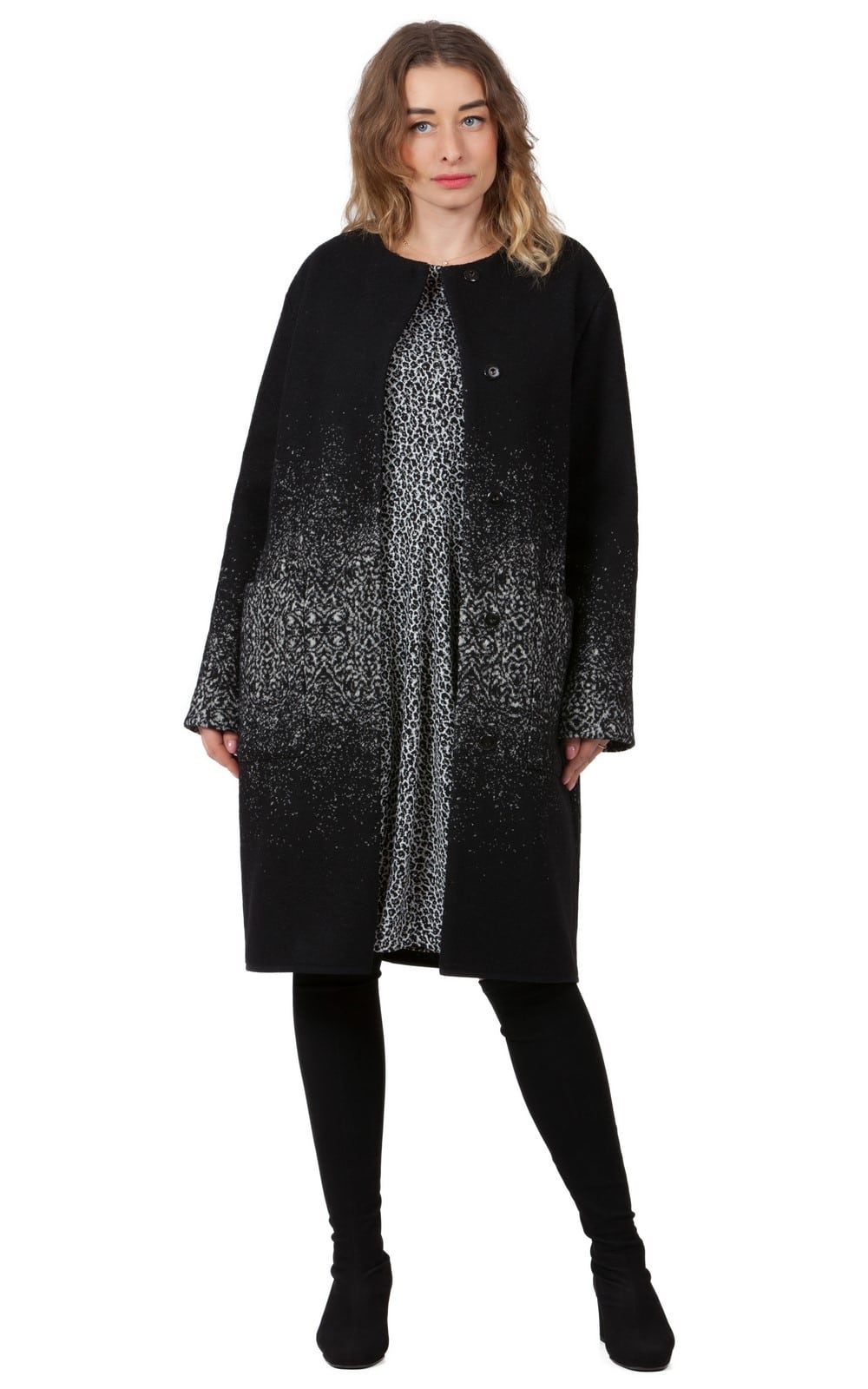 ĒRTA VASARAS KLEITA AR IZŠUVUMIEM Magnolica