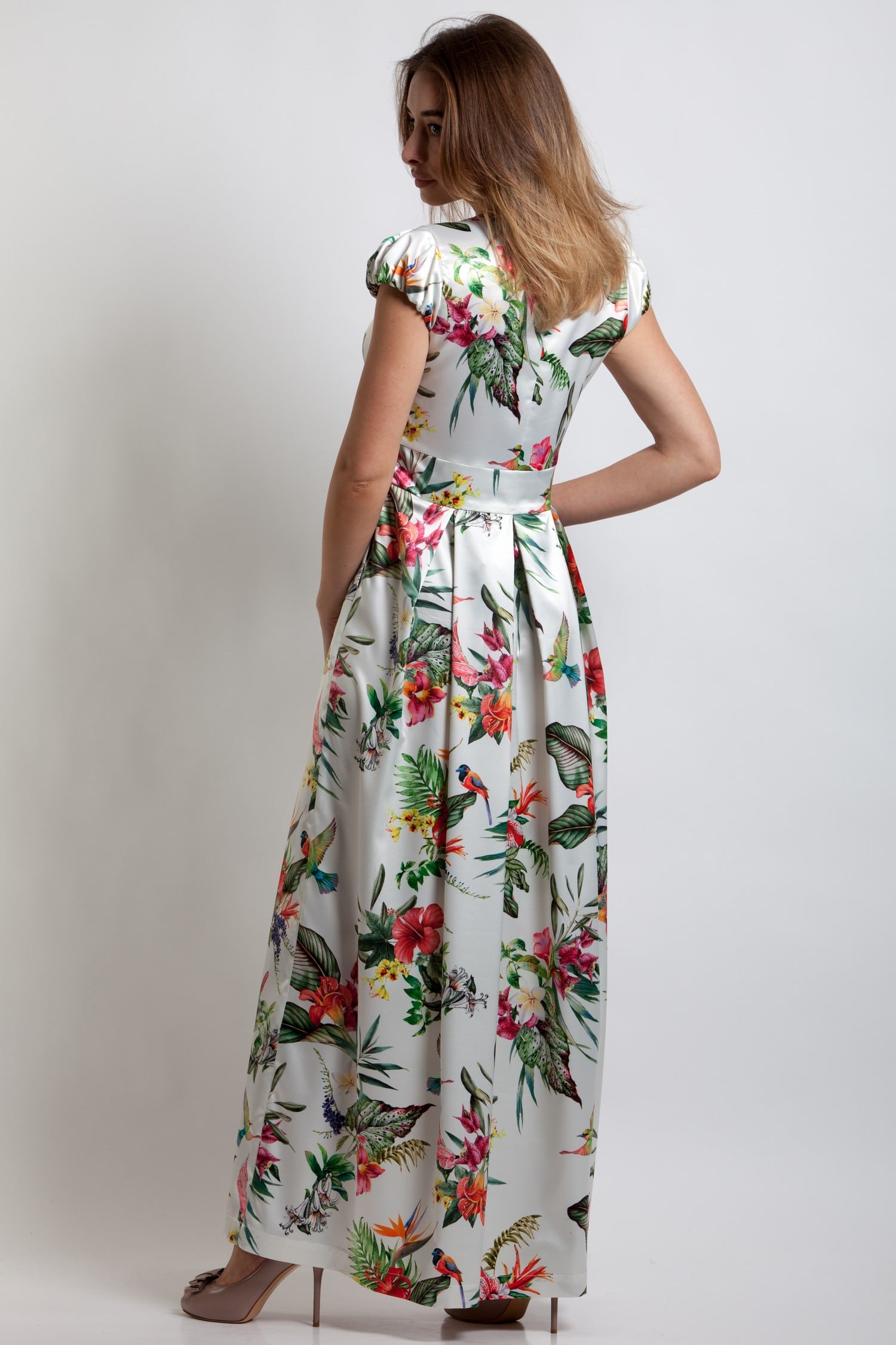 PAVASARA-VASARAS IKDIENAS KOSTIMS Magnolica