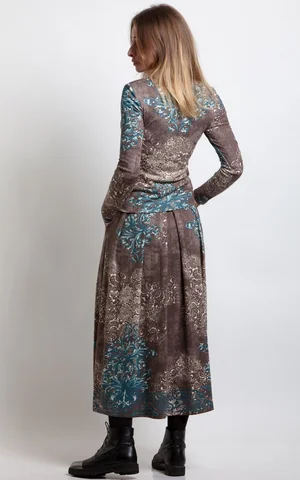 IKDIENAS  brūna KLEITA Magnolica