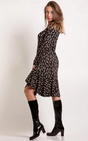 LIELISKA A- SILUETS KLEITA Magnolica