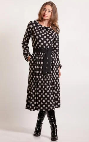 LIELISKA A- SILUETS KLEITA Magnolica