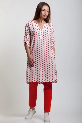 SIEVIEŠU SAMTA KOSTIMS BORDO  KRĀSAS Magnolica