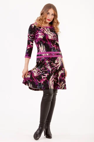 PELDKOSTĪMS AR ATVĒRTU MUGURU UZ ŠAURĀM LENCĪTĒM, SVĪTRAINS Magnolica