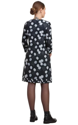 PAVASARA TRIKOTĀŽAS MIDI GARUMA KLEITA BĒŠA KRĀSA Magnolica