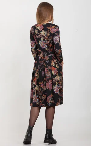 KOŠA MIDI KLEITA AR KABATĀM ZILĀ KRĀSA Magnolica